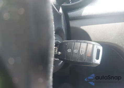 2018 Kia Sportage Lx z USA, uszkodzony, nr VIN KNDPM3AC0J7383105